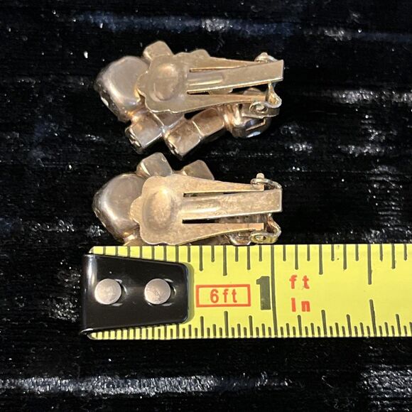 Stunning VTG Prong Set Aurora Borealis AB Crystal Rhinestone Clip On Earrings - Picture 6 of 6